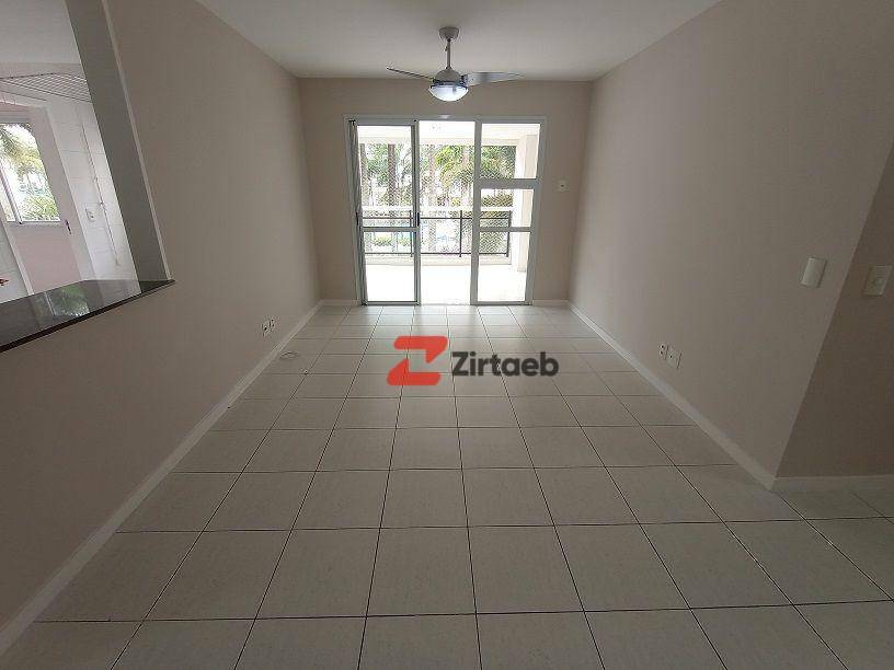 Apartamento para alugar com 3 quartos, 115m² - Foto 17