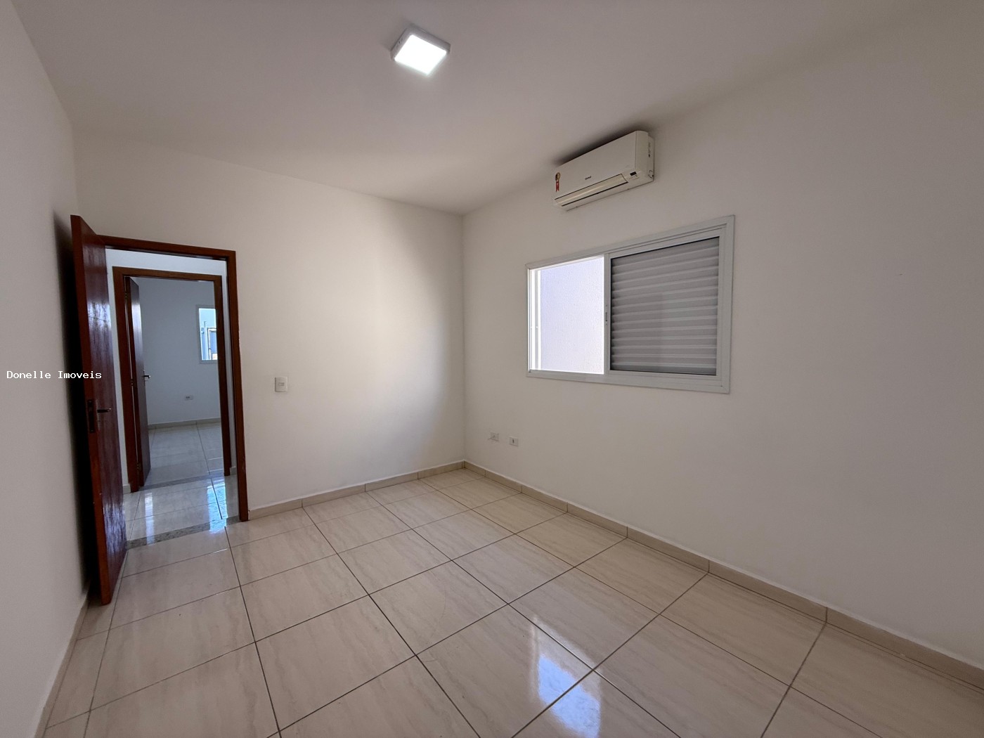 Casa para alugar com 2 quartos, 125m² - Foto 11