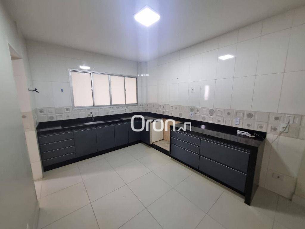 Apartamento à venda com 3 quartos, 128m² - Foto 3