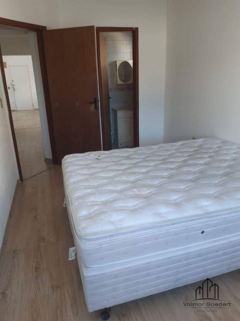 Apartamento à venda com 3 quartos, 83m² - Foto 12