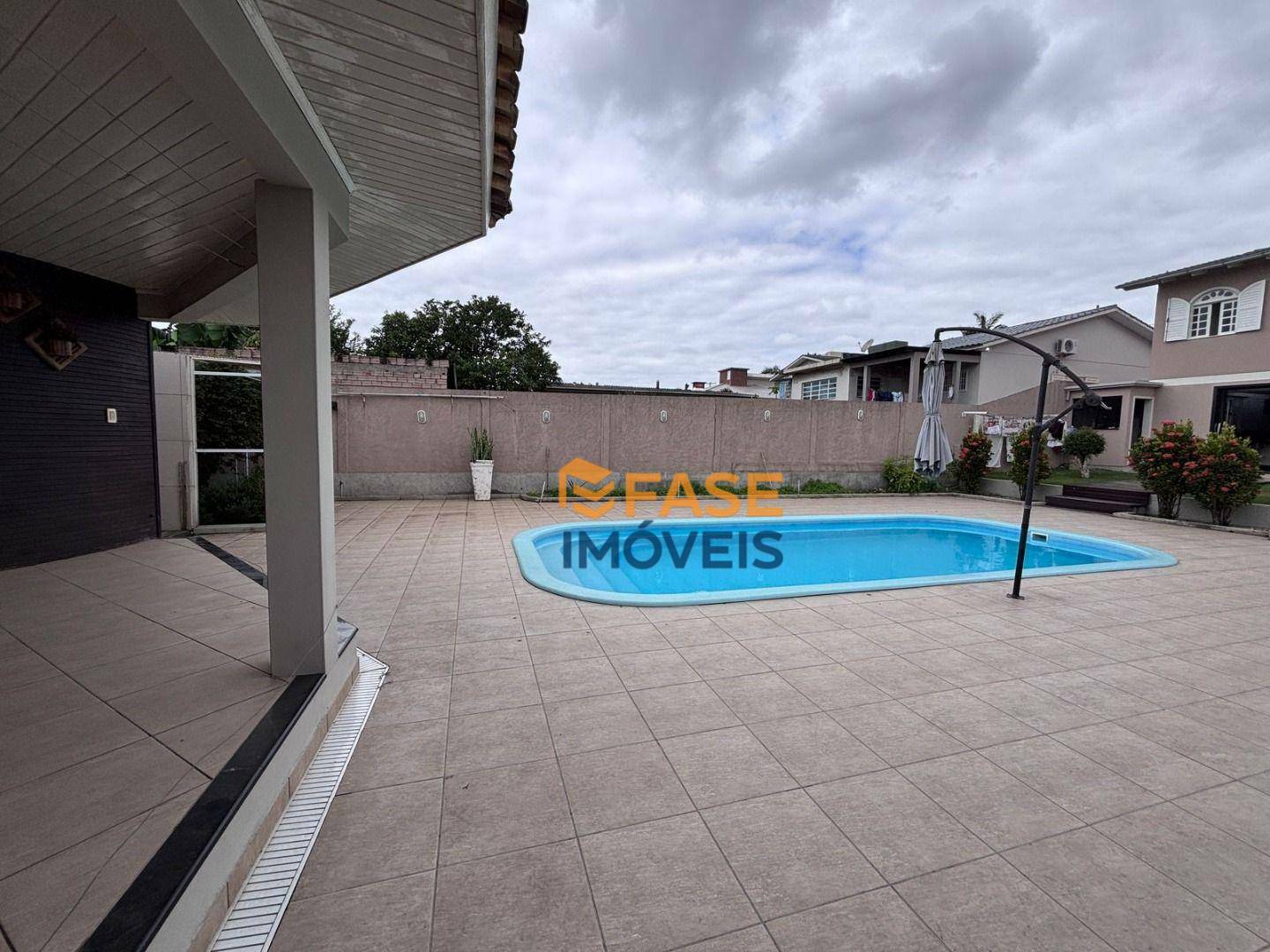 Casa à venda com 4 quartos, 213m² - Foto 33