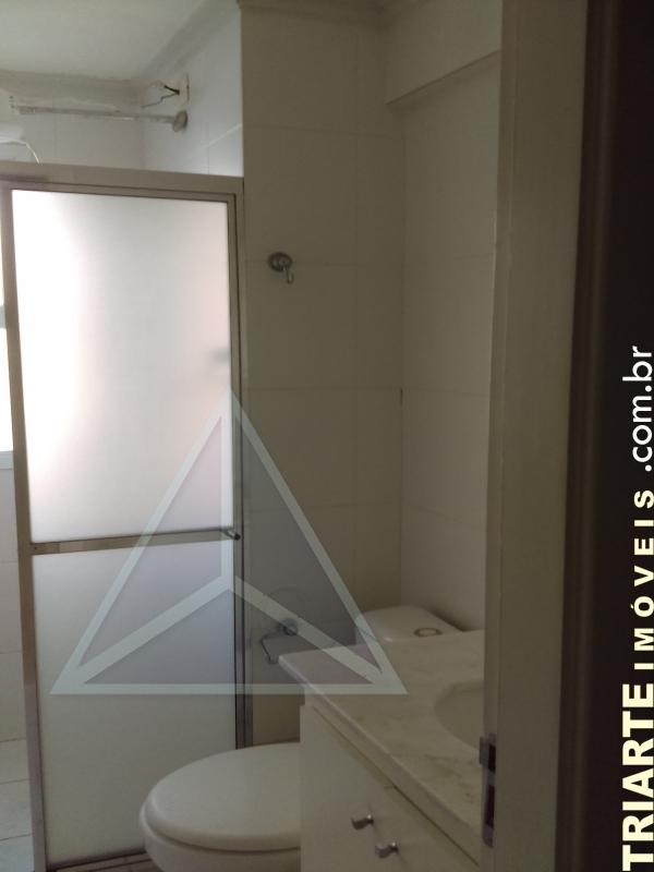 Apartamento para alugar com 2 quartos, 68m² - Foto 13