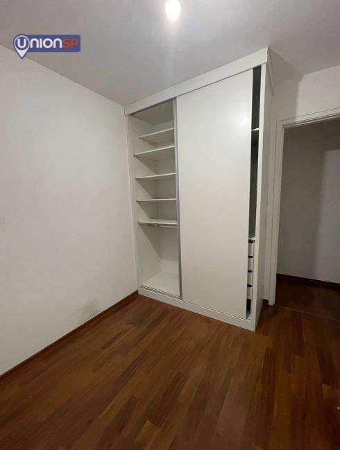 Apartamento à venda com 2 quartos, 58m² - Foto 3