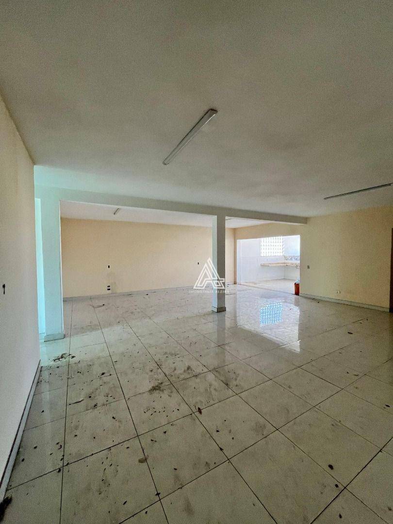 Casa para alugar com 4 quartos, 150m² - Foto 6