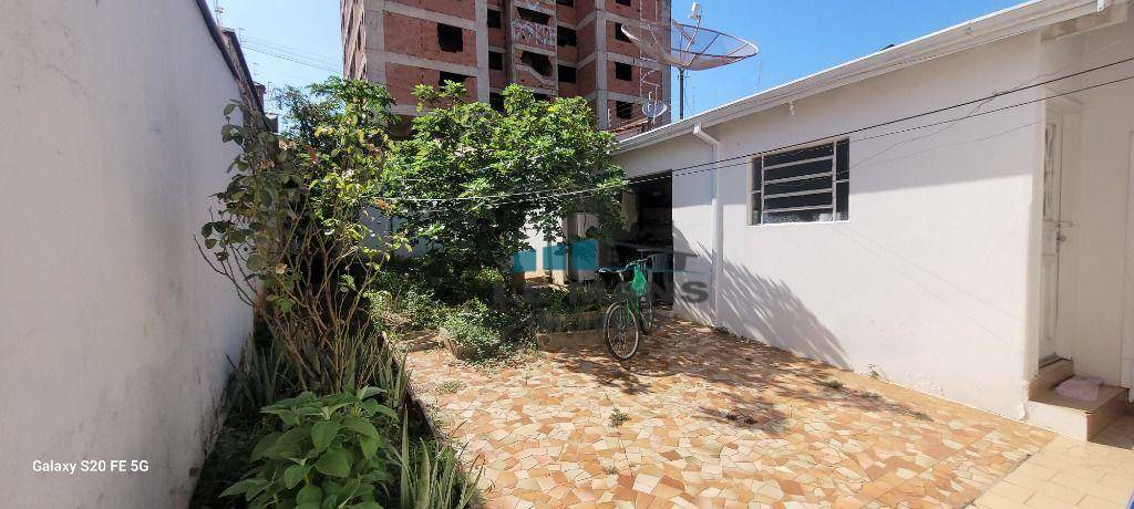 Casa à venda com 2 quartos, 140m² - Foto 1