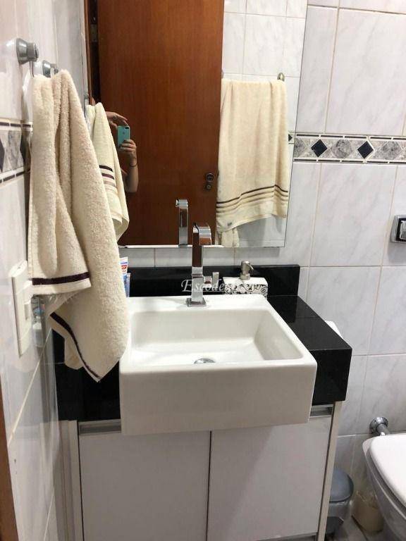 Sobrado à venda com 3 quartos, 240m² - Foto 13