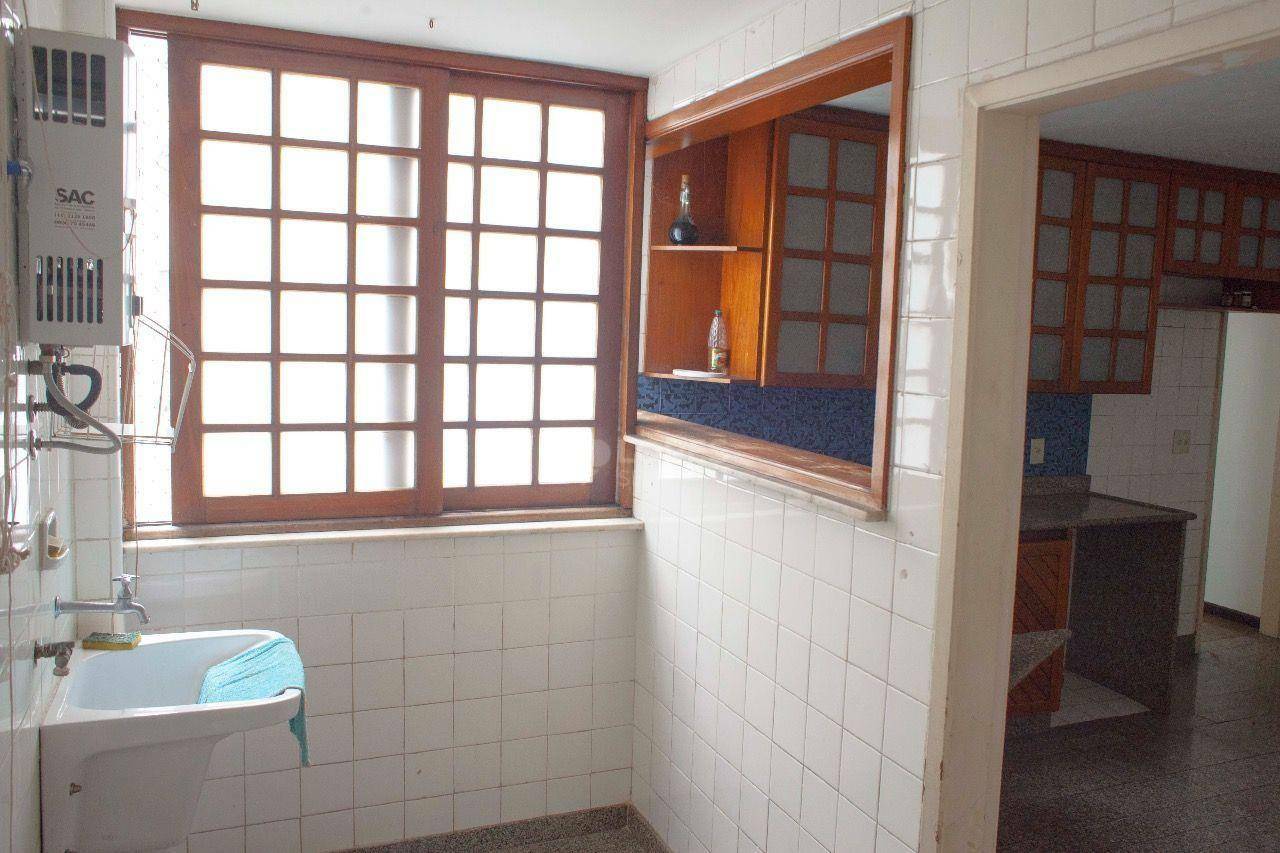 Apartamento à venda com 3 quartos, 172m² - Foto 9