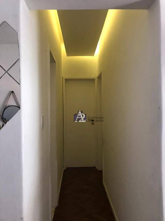 Apartamento à venda com 2 quartos, 70m² - Foto 4