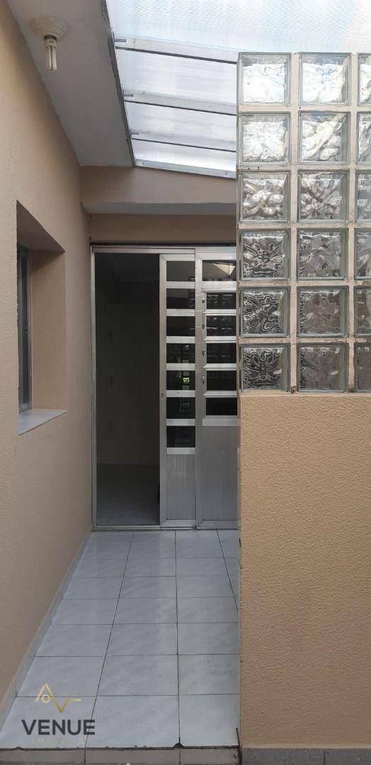 Sobrado à venda com 3 quartos, 240m² - Foto 11