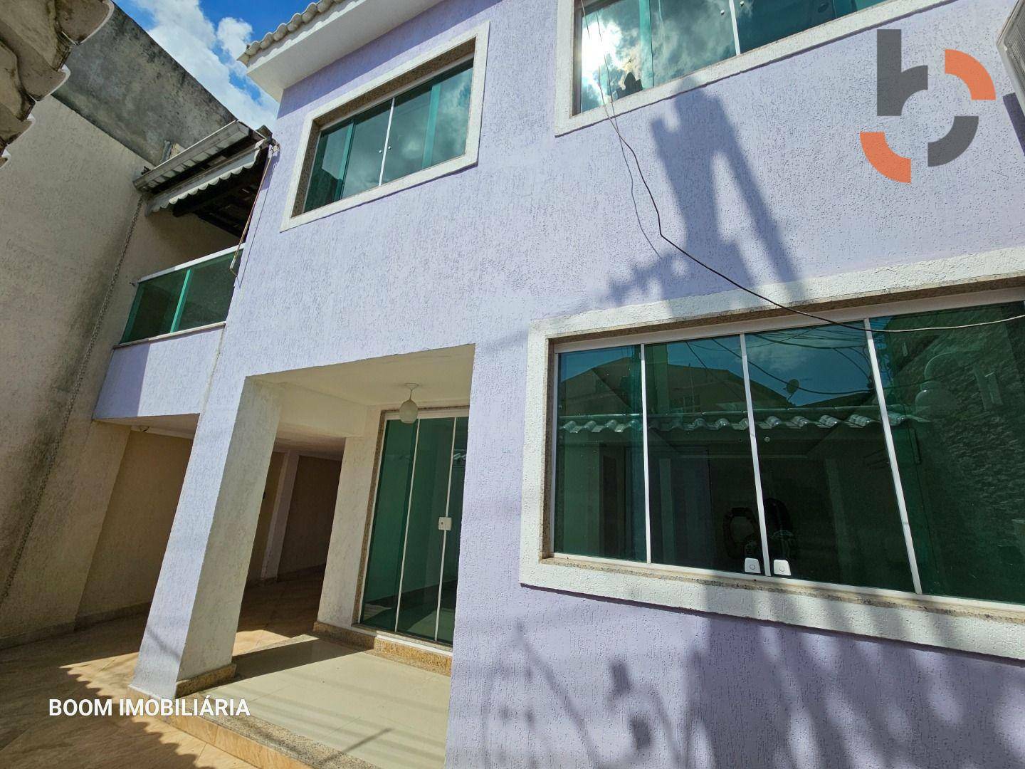 Casa à venda com 5 quartos, 218m² - Foto 1