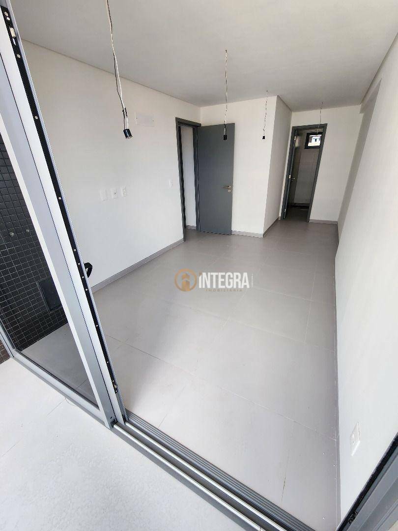 Apartamento à venda com 3 quartos, 114m² - Foto 10