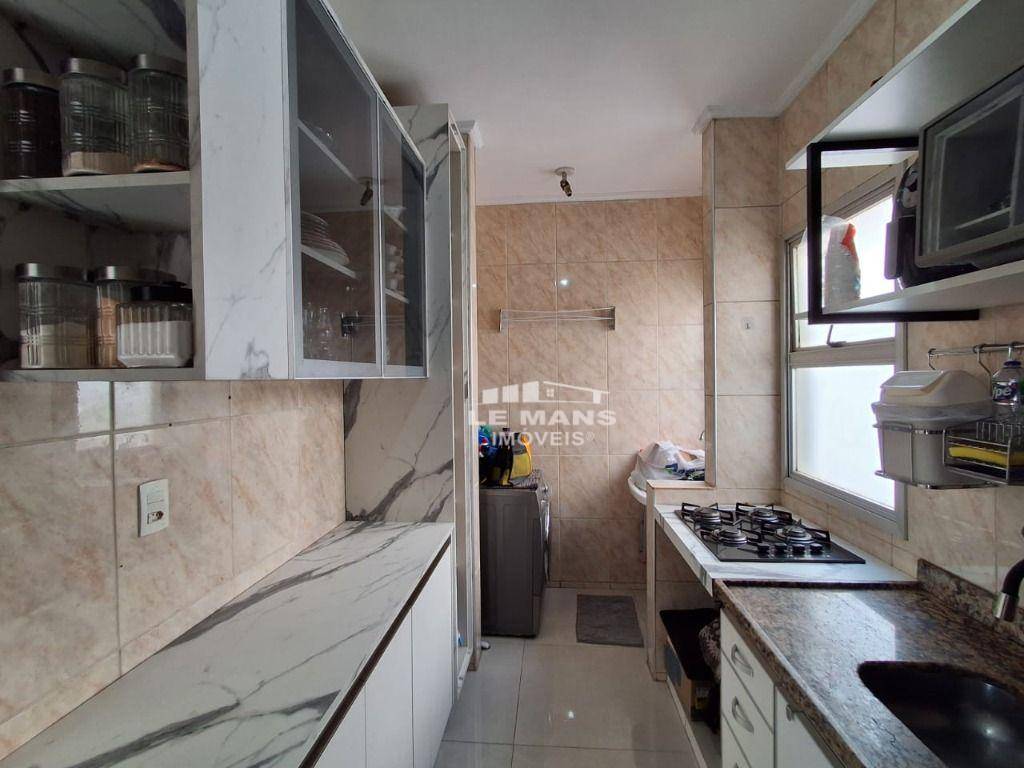Apartamento à venda com 2 quartos, 70m² - Foto 7