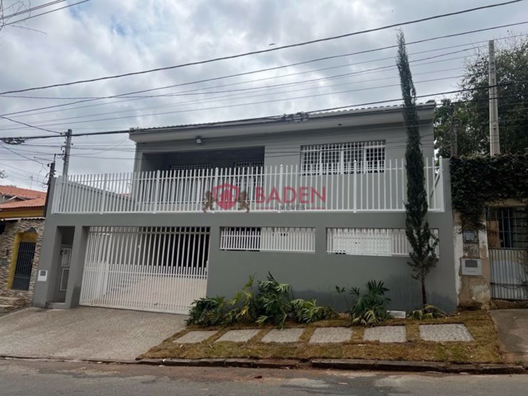 Casa à venda com 4 quartos, 300m² - Foto 1