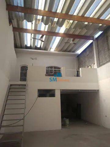 Casa à venda com 5 quartos, 250m² - Foto 3