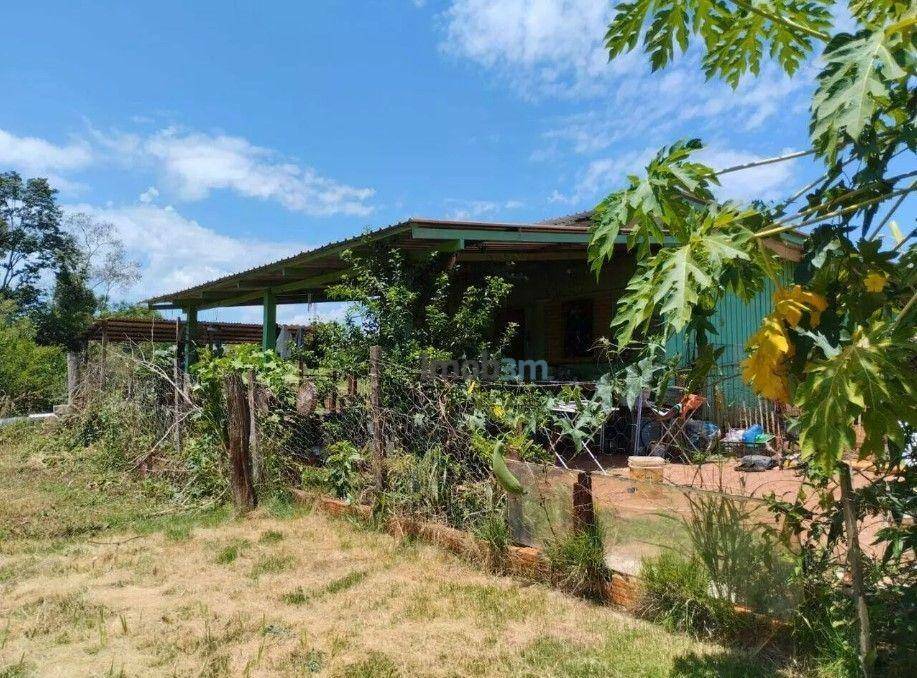 Chácara à venda com 3 quartos, 150m² - Foto 1