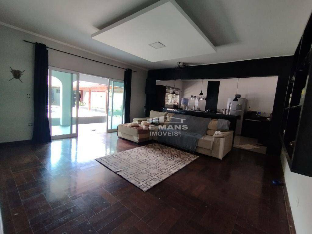 Casa à venda com 2 quartos, 234m² - Foto 7