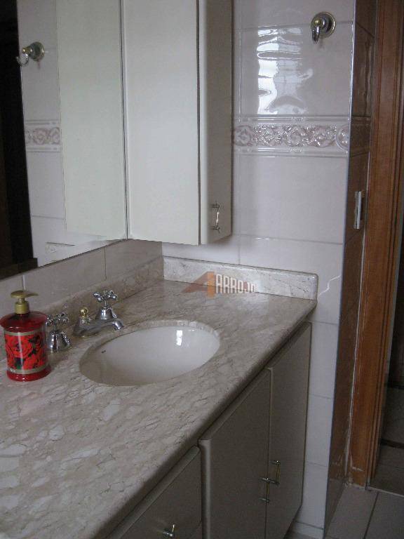 Apartamento à venda com 3 quartos, 250m² - Foto 8