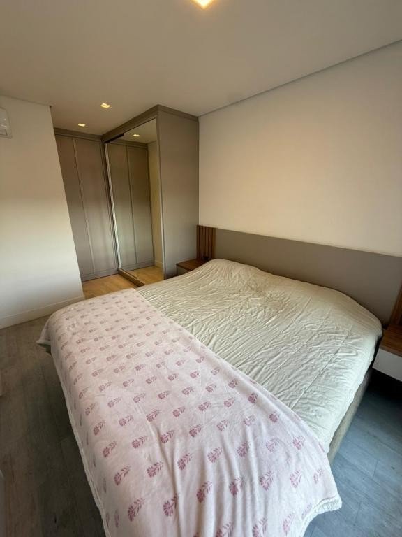 Apartamento para alugar com 2 quartos, 80m² - Foto 12