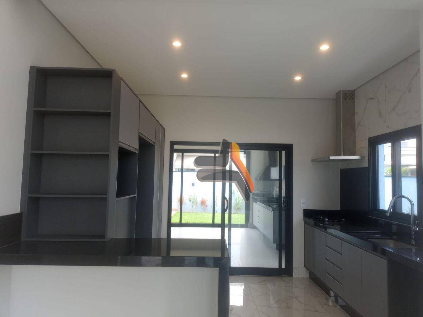 Casa à venda e aluguel com 3 quartos, 199m² - Foto 5