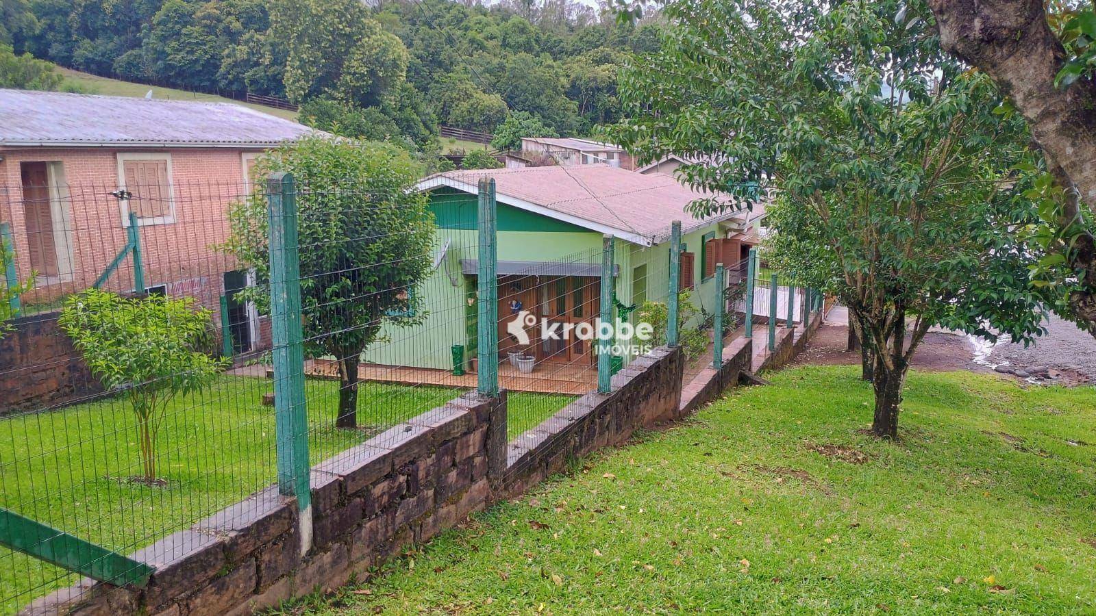 Casa à venda com 2 quartos, 109m² - Foto 2