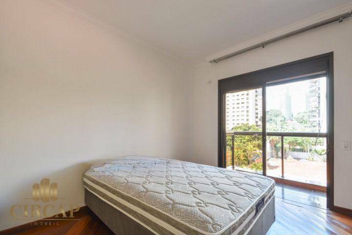 Apartamento à venda com 4 quartos, 235m² - Foto 15