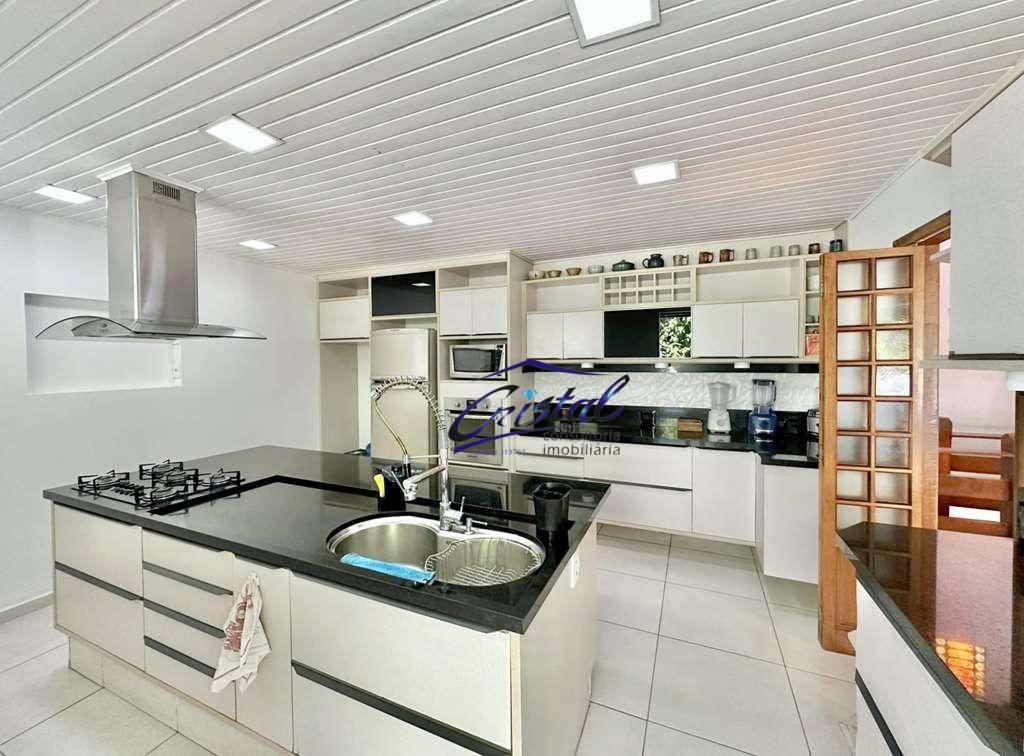 Casa de Condomínio à venda e aluguel com 3 quartos, 473m² - Foto 17