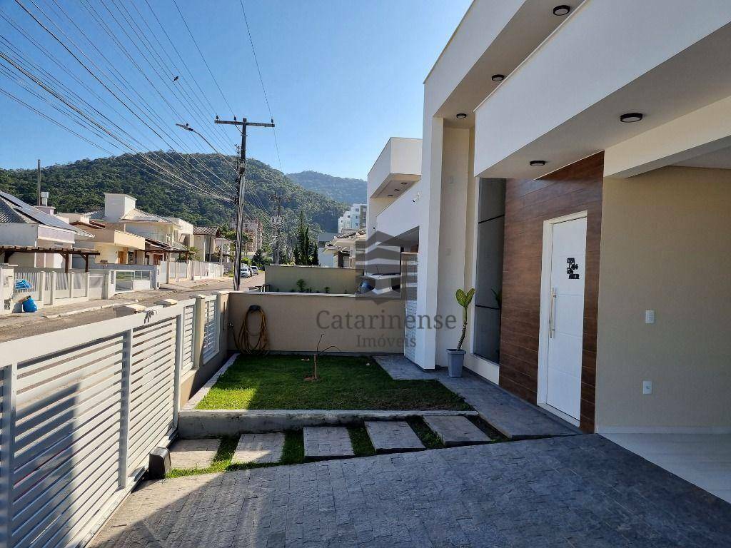 Casa à venda com 3 quartos, 187m² - Foto 14