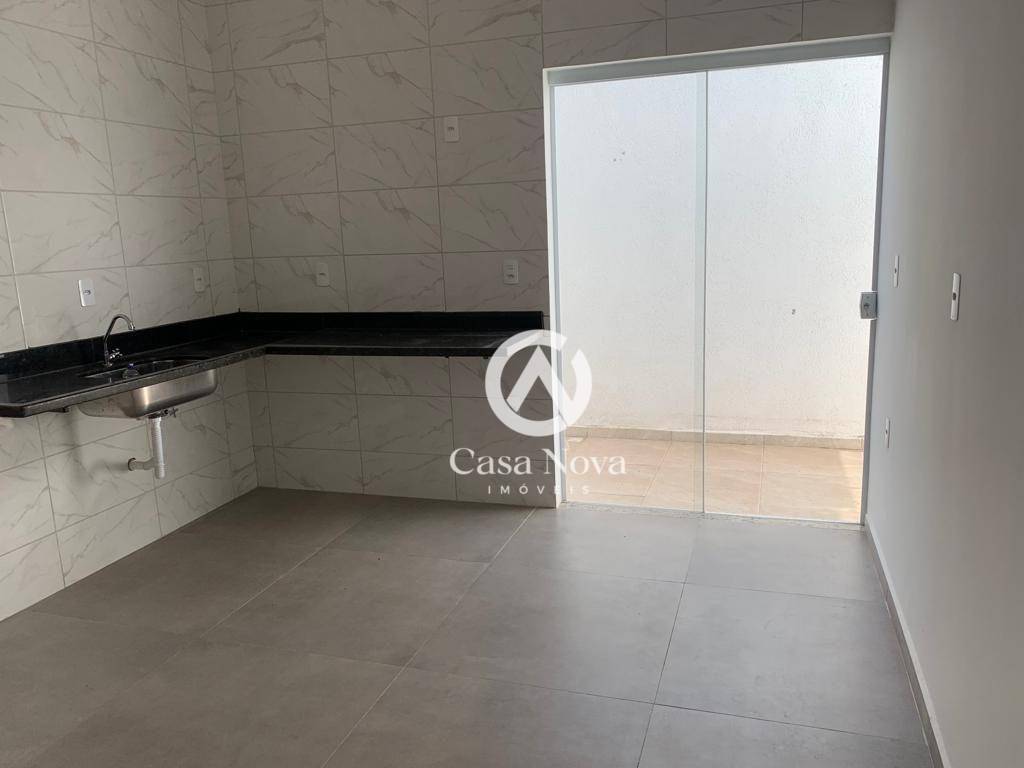 Casa à venda com 2 quartos, 85m² - Foto 19