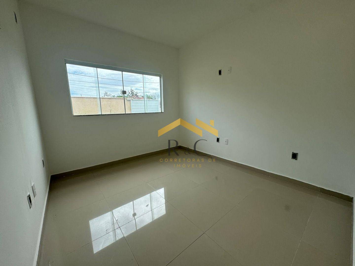 Casa à venda com 2 quartos, 62m² - Foto 10