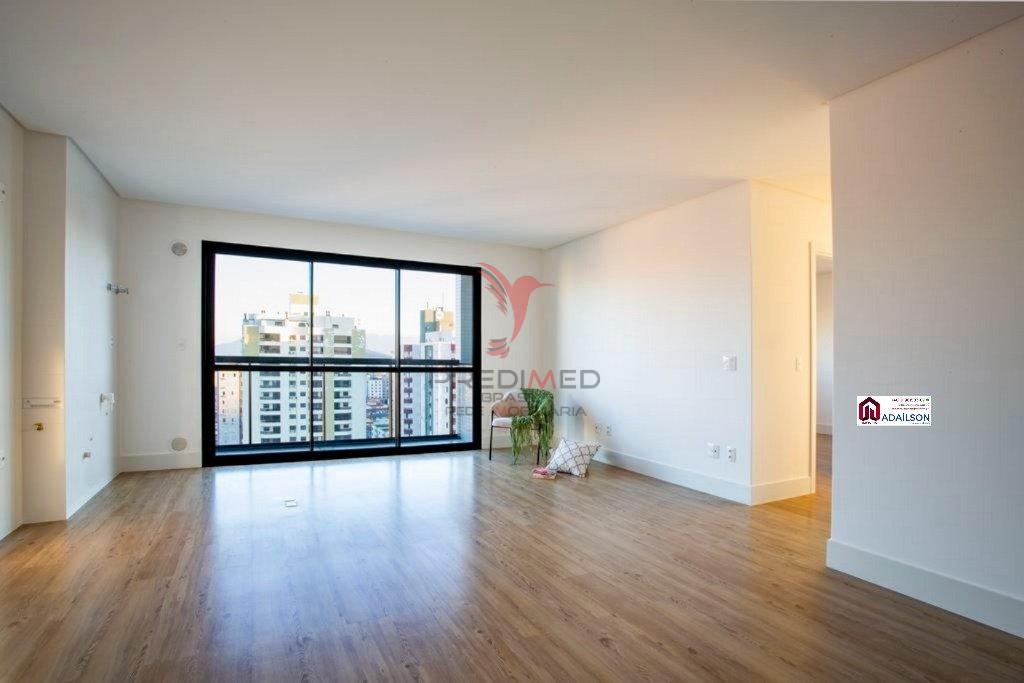 Apartamento à venda com 2 quartos, 72m² - Foto 18