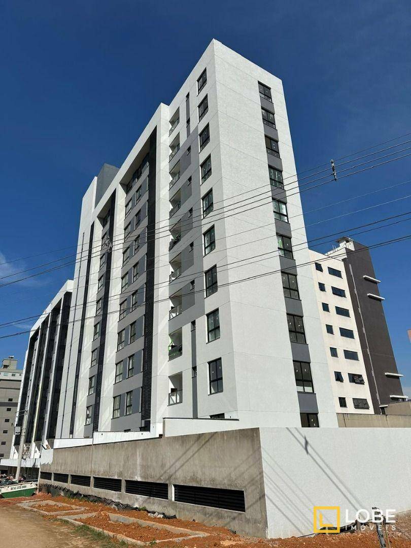 Apartamento à venda com 2 quartos, 75m² - Foto 1