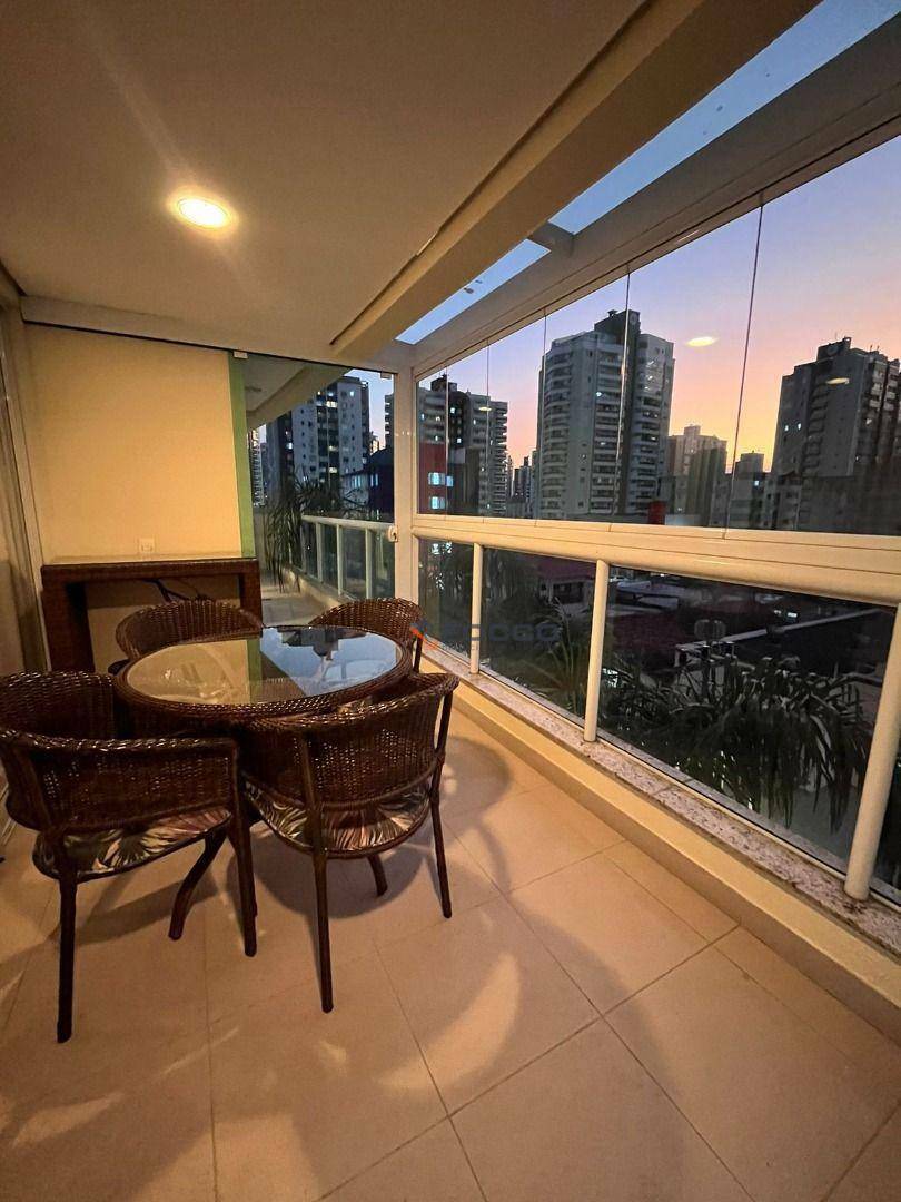 Apartamento à venda com 3 quartos, 135m² - Foto 9