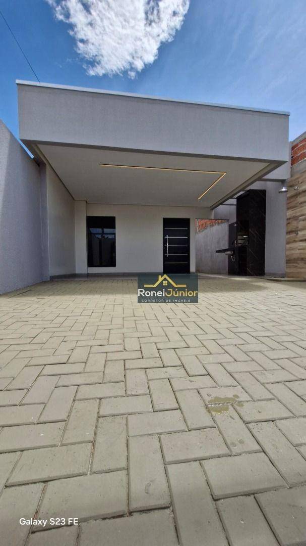 Casa à venda com 3 quartos, 102m² - Foto 1