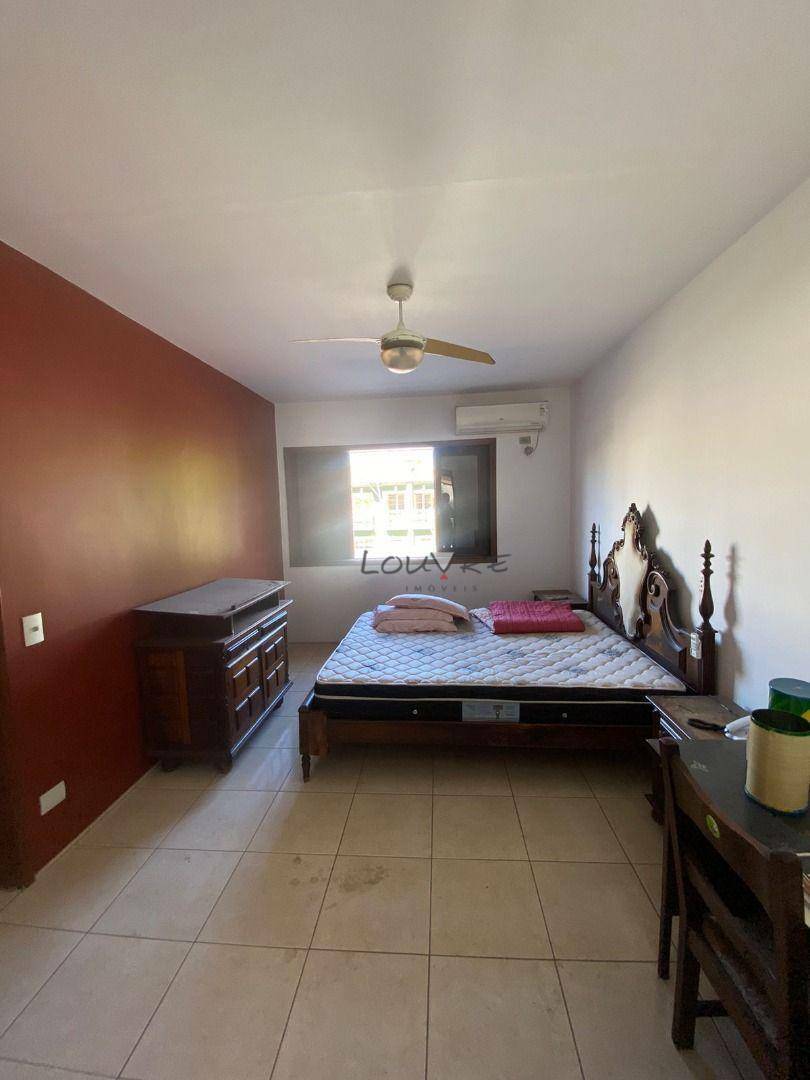 Casa à venda com 4 quartos, 230m² - Foto 21