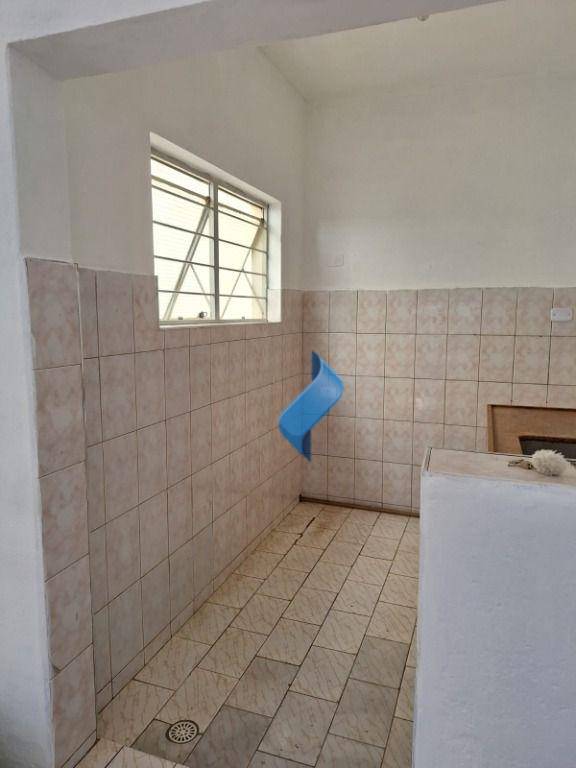 Casa à venda com 5 quartos, 241m² - Foto 28