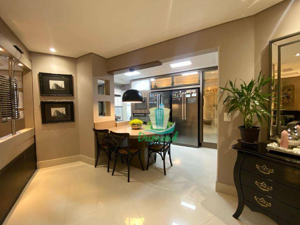 Apartamento à venda com 4 quartos, 220m² - Foto 11
