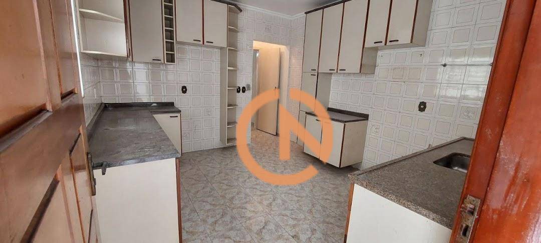 Sobrado à venda e aluguel com 2 quartos, 168m² - Foto 9