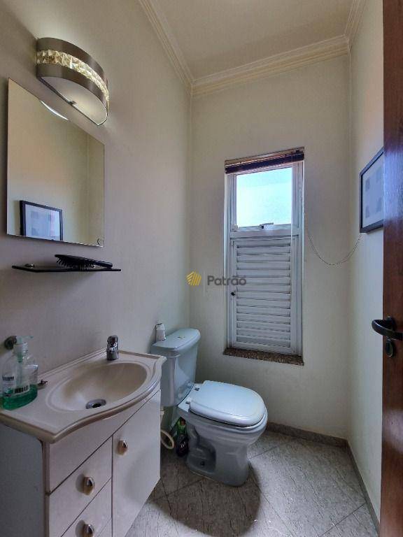 Sobrado à venda com 3 quartos, 550m² - Foto 11