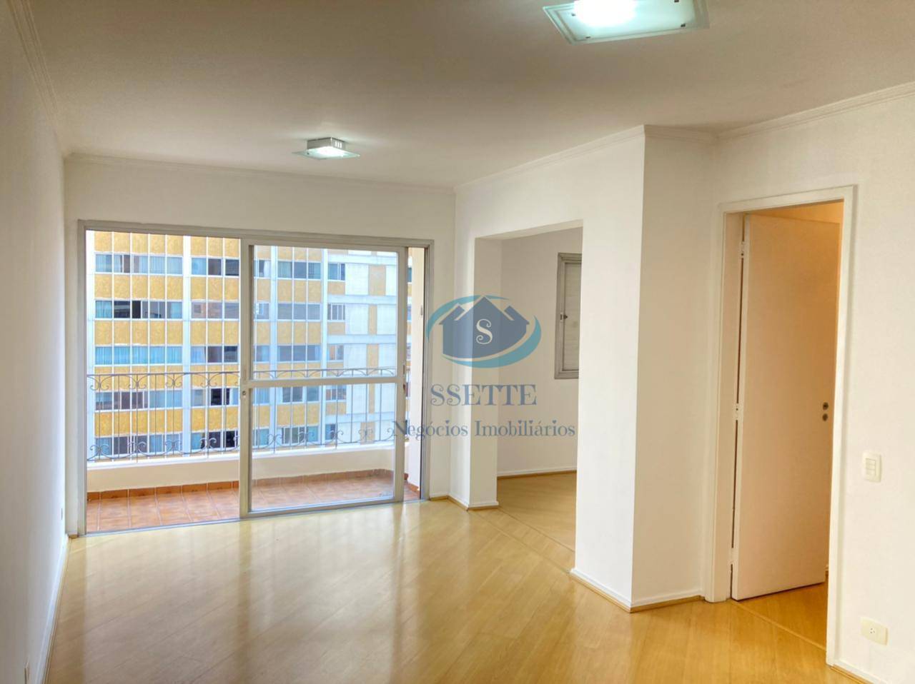 Apartamento à venda com 2 quartos, 76m² - Foto 2