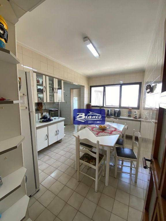 Apartamento à venda com 4 quartos, 168m² - Foto 16