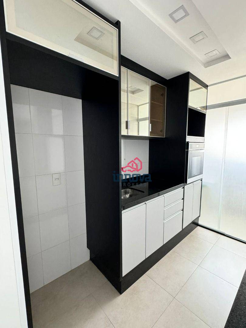 Apartamento à venda com 2 quartos, 68m² - Foto 7