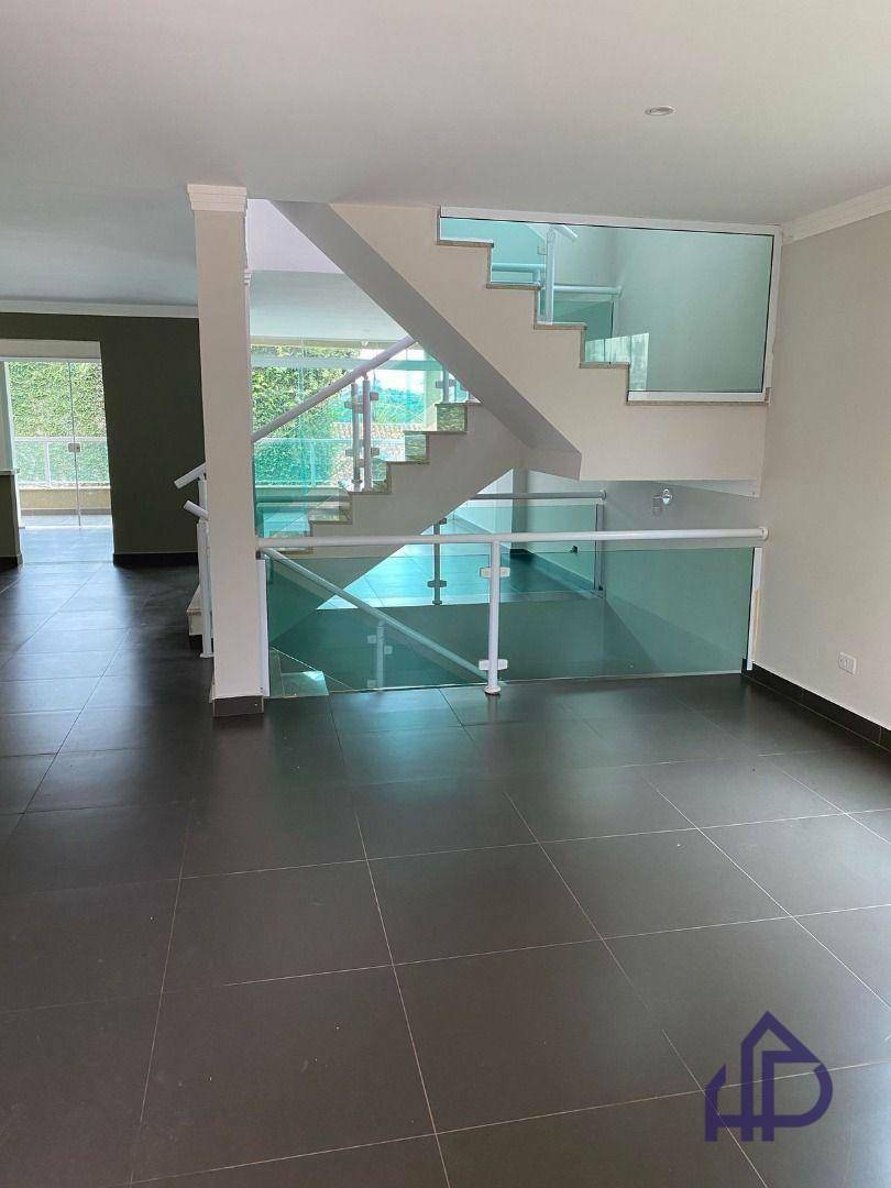 Casa para alugar com 3 quartos, 248m² - Foto 12