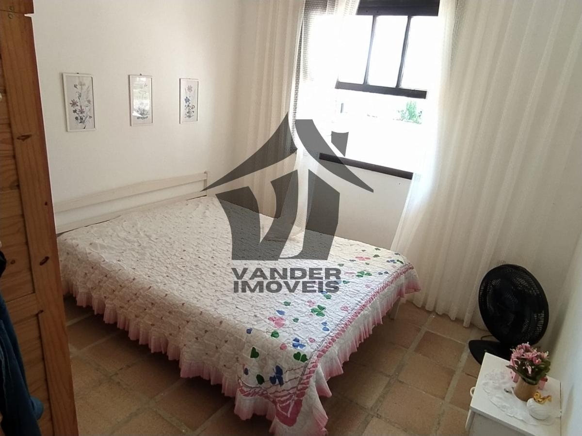 Casa à venda com 5 quartos, 300m² - Foto 8