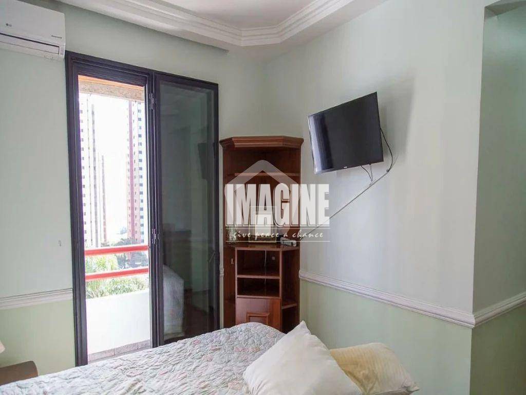 Apartamento à venda com 4 quartos, 262m² - Foto 17