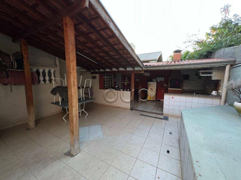 Casa à venda com 3 quartos, 240m² - Foto 44