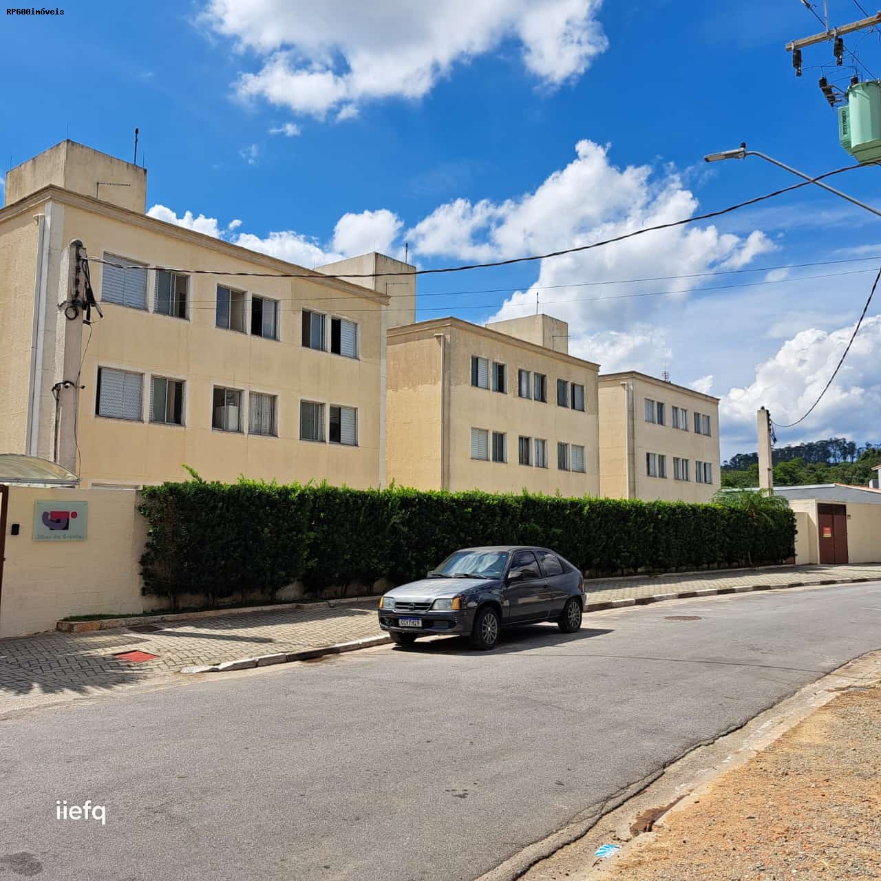 Apartamento à venda com 2 quartos, 47m² - Foto 2