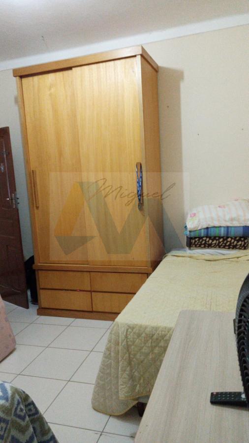 Casa à venda com 3 quartos, 100m² - Foto 4