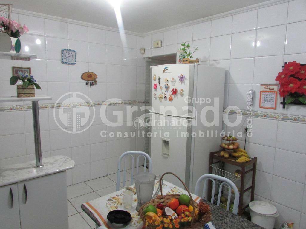 Sobrado à venda com 4 quartos, 300m² - Foto 22