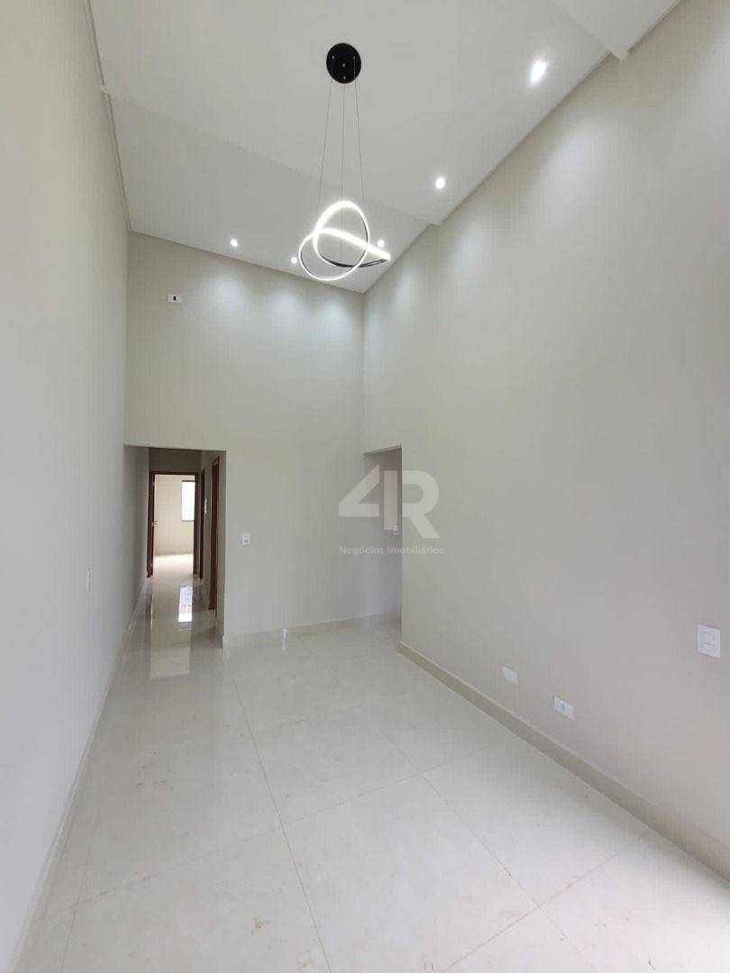 Casa à venda com 3 quartos, 60m² - Foto 3