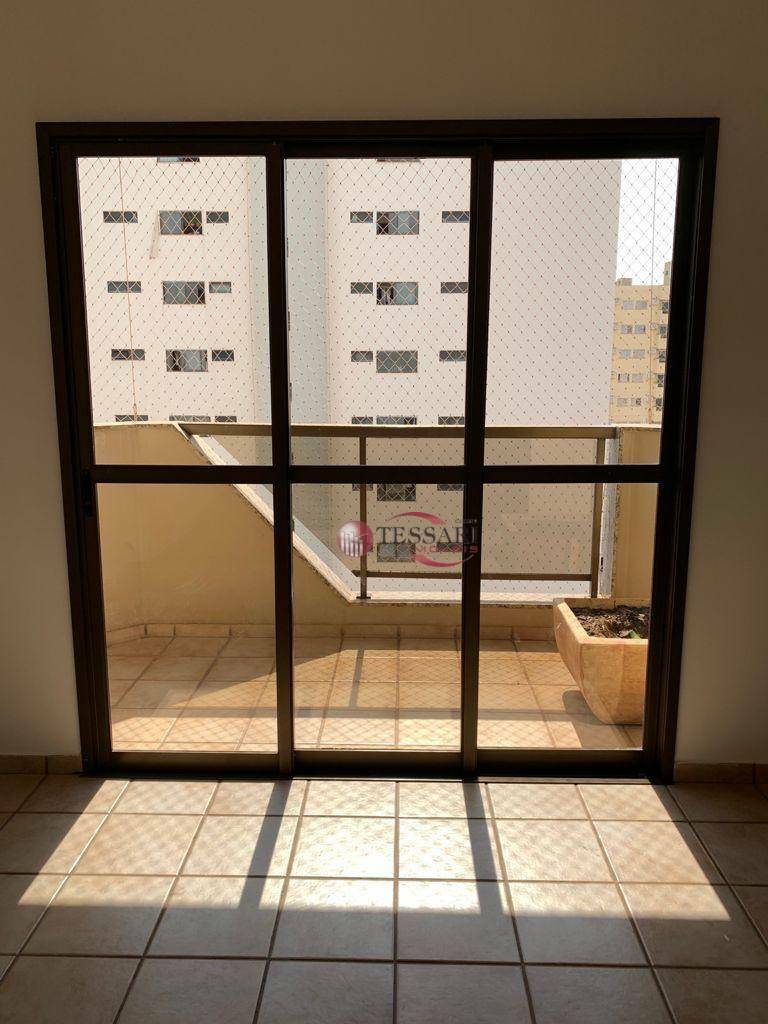 Apartamento para alugar com 3 quartos, 126m² - Foto 7